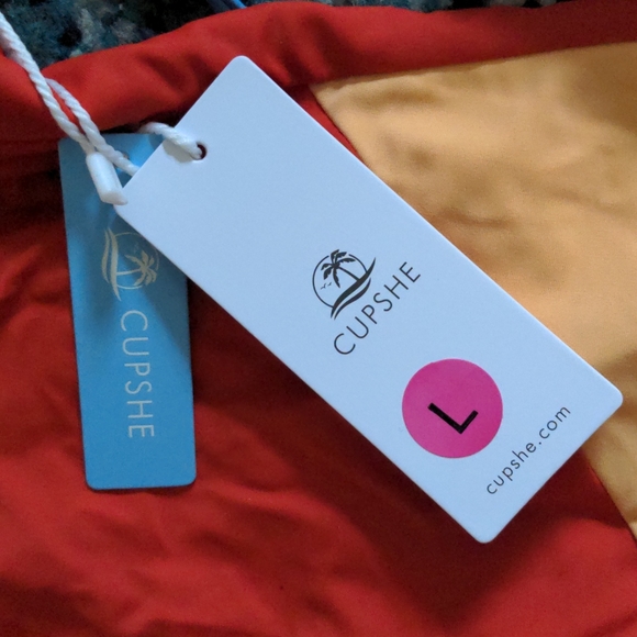 NWT Cupshe Colorblocked VNeck One Piece Swimsuit L - Picture 4 of 5